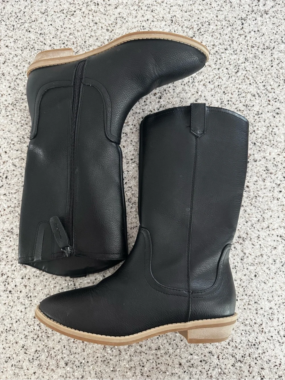 Girls black boots